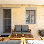 Ag Stone - Idyllic Beachside In