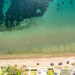 Ag Stone - Idyllic Beachside In * Isthmia
