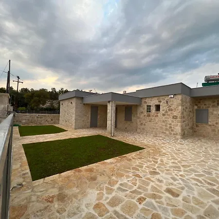 Ag.stone.home * Isthmia