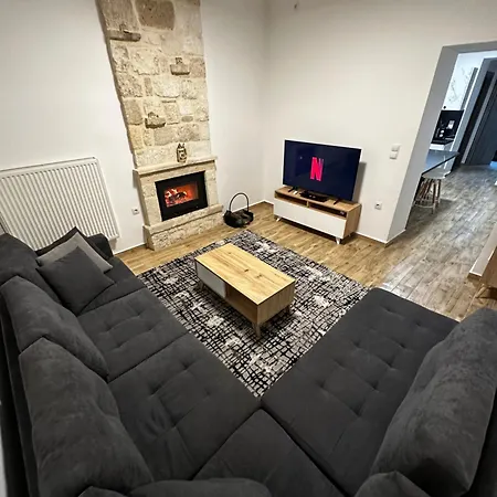 Ag.stone.home * איסטמיה