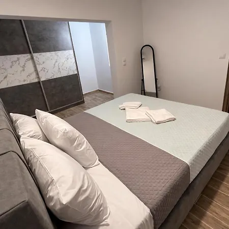 Ag Stone - Idyllic Beachside In *