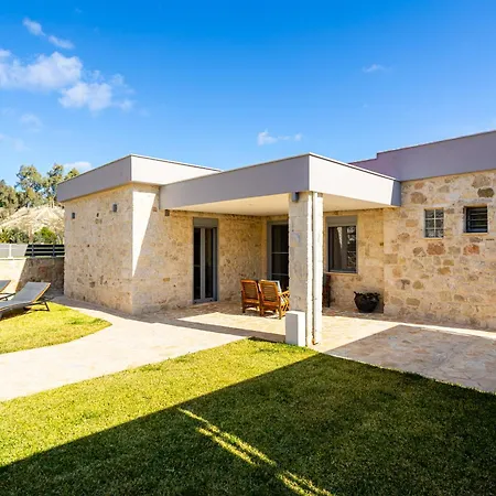 Ag Stone - Idyllic Beachside In *