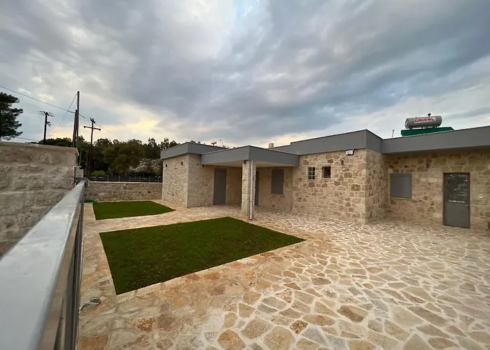 Ag Stone Home - Idyllic Beachside Villa In Isthmia * إسثْمِيا