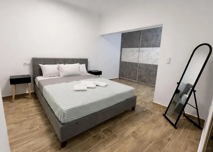 Vila Ag Stone - Idyllic Beachside In