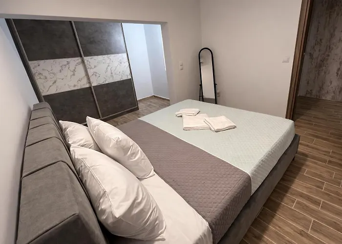 Ag Stone - Idyllic Beachside In *