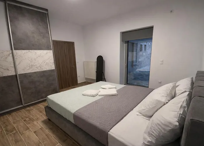 Villa Ag Stone - Idyllic Beachside In Íszthmia